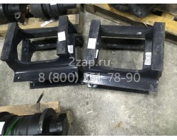 623-00034 Защита опорного катка (Guard; Link) Doosan