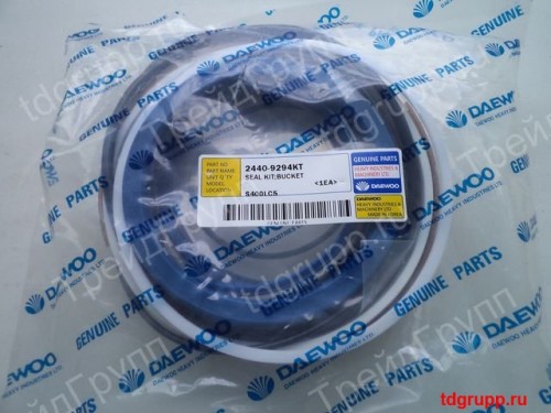 2440-9294КТ Ремкомплект гидроцилиндра ковша Doosan S420LC-V